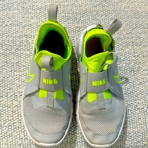 Nike Flex Runner-Little Kid size 1